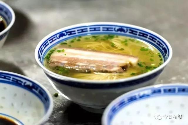 独家调味吊汤，相城一碗白焖肉面杀入